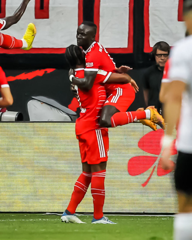 Mané's Bundesliga-debuut is verbluffend